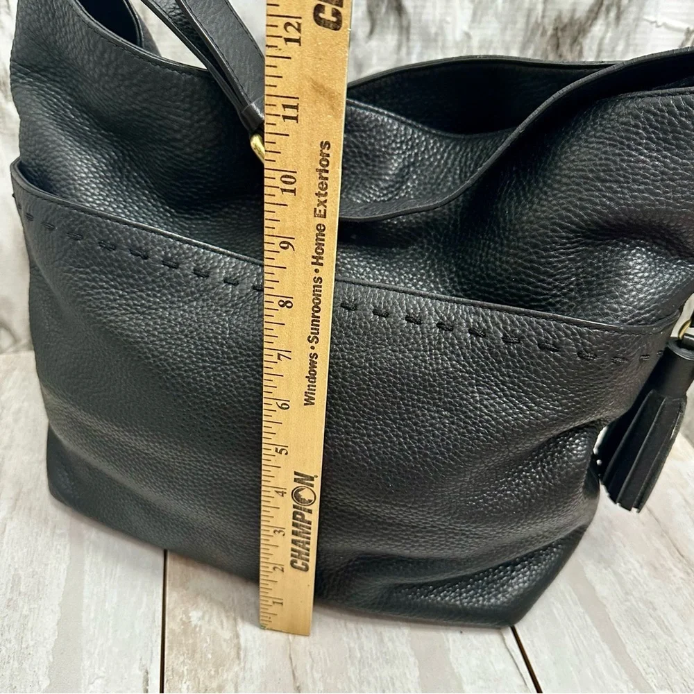 Cole Haan Large Black Pebbled Leather Hobo Bag Brass Hardware Classic Metro Vibe